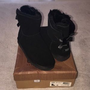 Mini Bailey Bow Uggs